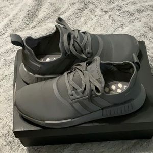 Men’s Size 9.5 Grey Adidas NMD_R1